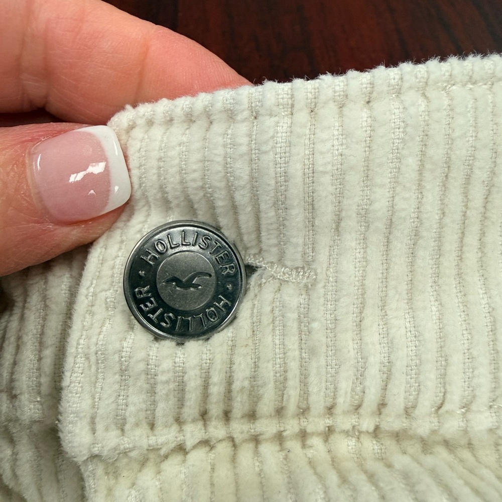 Hollister Women's Cream Wide Leg Corduroy Pants - Picture 3 of 8